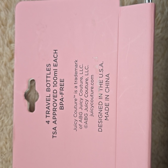 Juicy Couture 4 Pack Travel Bottles and Cosmetic Bag 100 ml TSA Approved - Picture 3 of 10